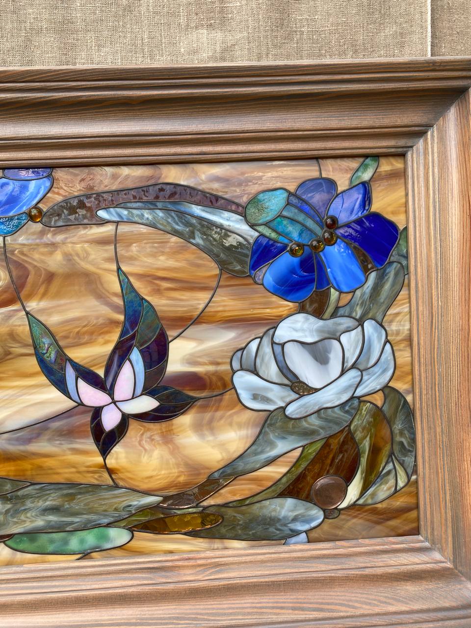 Витраж в деревянной раме — Полевые цветы